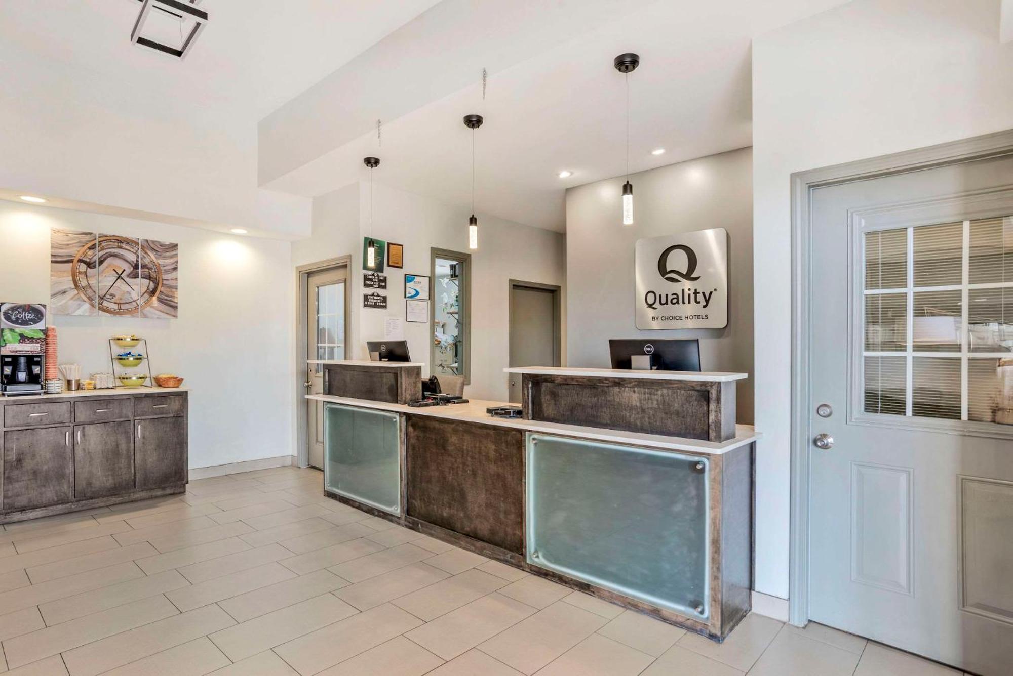 Quality Inn & Conference Center Panama City Exteriör bild